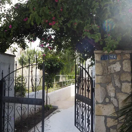 Apartman Do Not Book - We Are Not Open - Cannot Take Down *